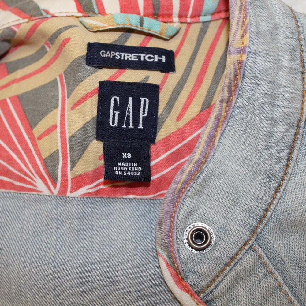 Gap Jean Jacket - Picture 3 of 5